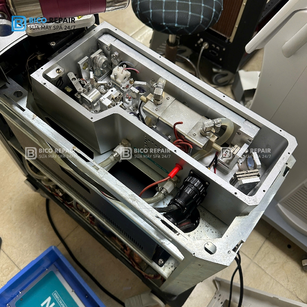 may laser 8 e6ce6057 7305 4f98 a5ad a4ad7f562151